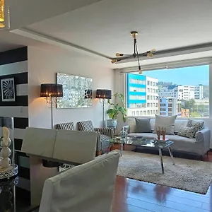  Apartamento LA MARISCAL, Sector Universidades - BALCÓN - Piso 6